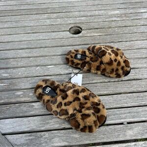 Nwt Nordstrom Cheetah Slippers size 5-6‎